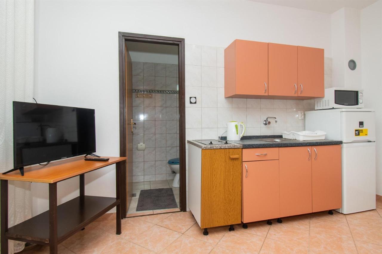 Apartment Mijo Vodice Exterior foto