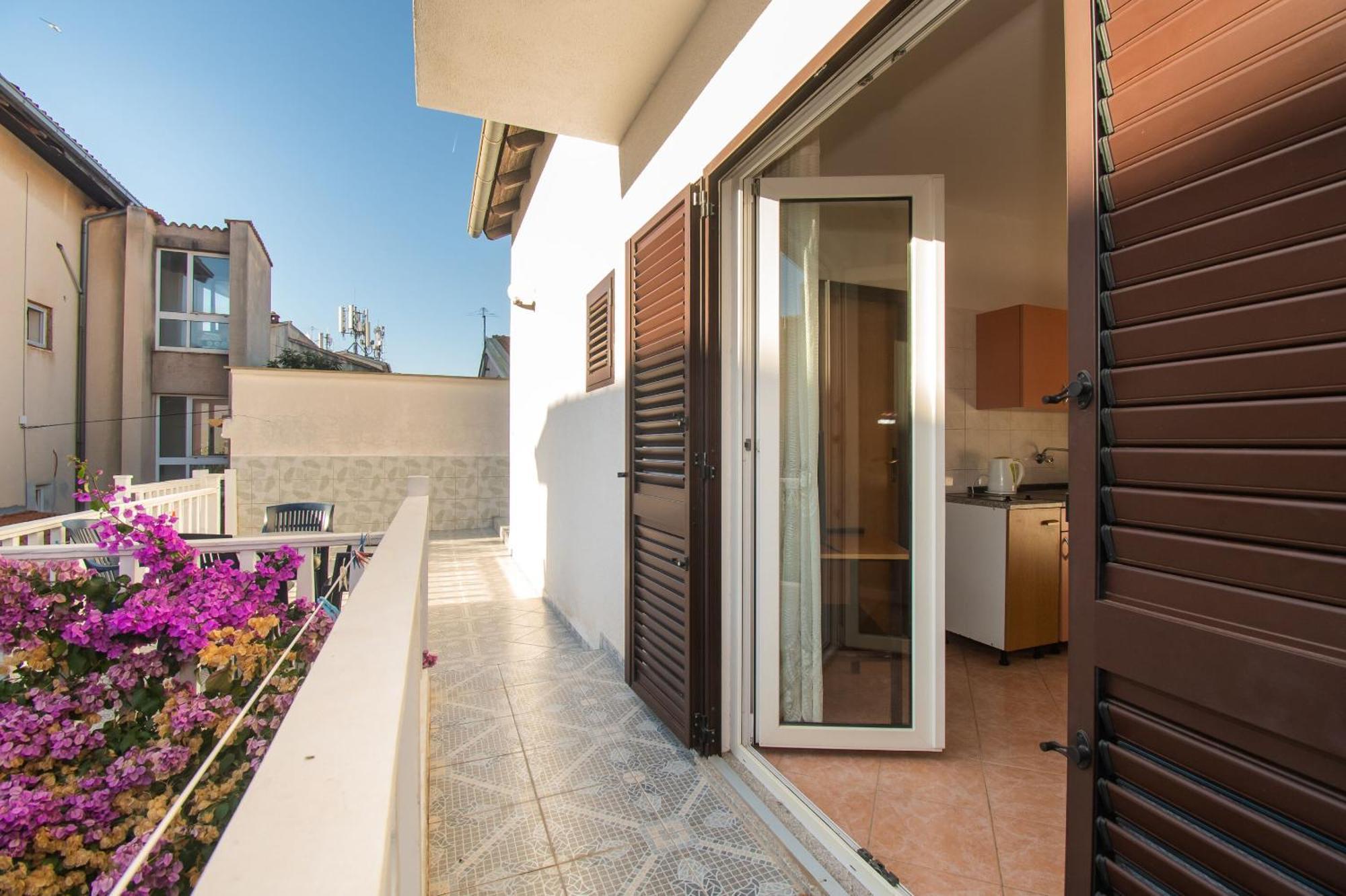 Apartment Mijo Vodice Exterior foto